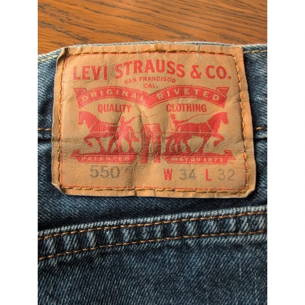 Levis 550 Jeans Mens 34x32 Blue Relaxed  Fit Tapered Red Tab Med Wash Cotton EUC